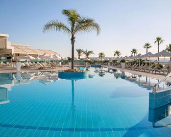 Asterias Beach Hotel - Ayia Napa - Bể bơi