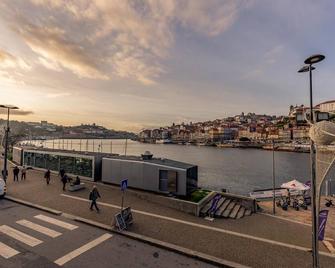 Youropo - Ribeira Gaia - Vila Nova de Gaia