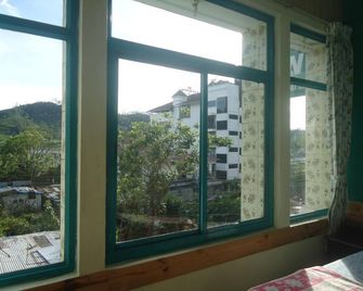Greenview holiday inn - Munnar - Balcony