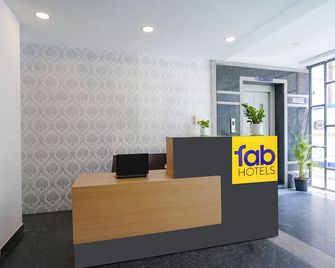 Fabhotel Serenity - Nr Aig Hospital, Gachibowli - Hyderabad - Front desk