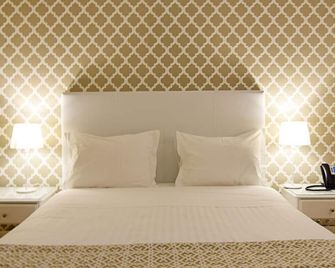 Dream Chiado Apartments - Lisbon - Bedroom