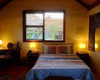 New Listing - Balinese Style Studio Retreat! - Fremantle - Bedroom