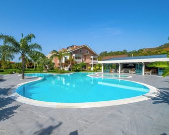 Grand Gocek Hotel - Gocek - Piscina