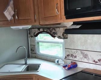 34' Luxury Camper on top of the Mountain with Gorgeous Views!!! - Marion - Cocina