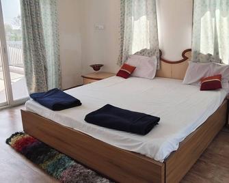 Divyaras Resort Villa - Vadodara - Bedroom