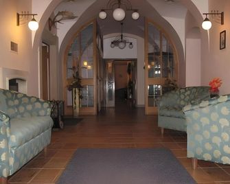 Hotel Zlaty Lev - Gablonz - Lobby