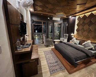 House of lights - Solan