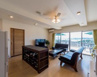 Kouri Fourseason Resort - Nakijin - Oturma odası