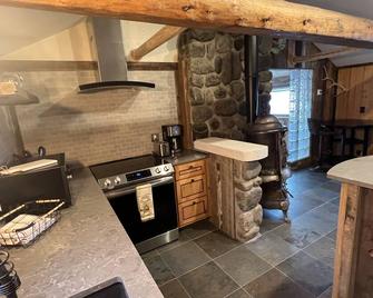 Private Custom Cabin on Yellowstone River with Breathtaking Views - Gardiner - Kuchnia