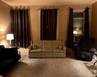 Homestead Suite - Warren