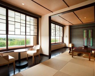 Sapporo Kitahiroshima Classe Hotel - Kitahiroshima - Sala de estar