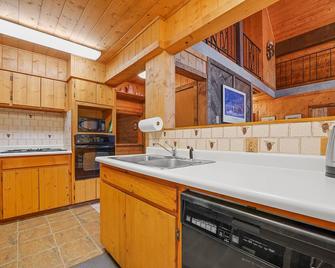 A-Frame at Arrowhead - Cimarron - Cocina