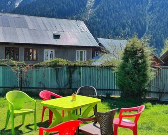 Kolahoi Heights Guest House - Pahalgam - Patio
