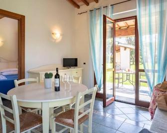 Villaggio Il Girasole - Follonica - Essbereich