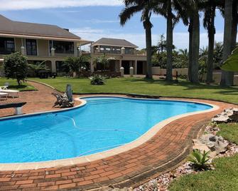 Apartment Hibiscus with Garden View - Margate - Pool