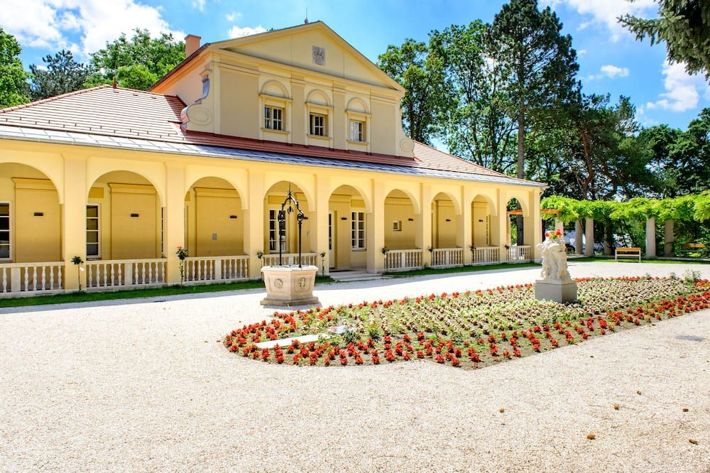 Klebelsberg Kastely - Budapest - Building