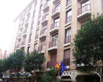 Apartamentos Olano C.B. - Madrid - Bâtiment