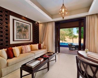 The Ritz-Carlton Ras Al Khaimah, Al Wadi Desert - ראס אל ח'ימה - סלון