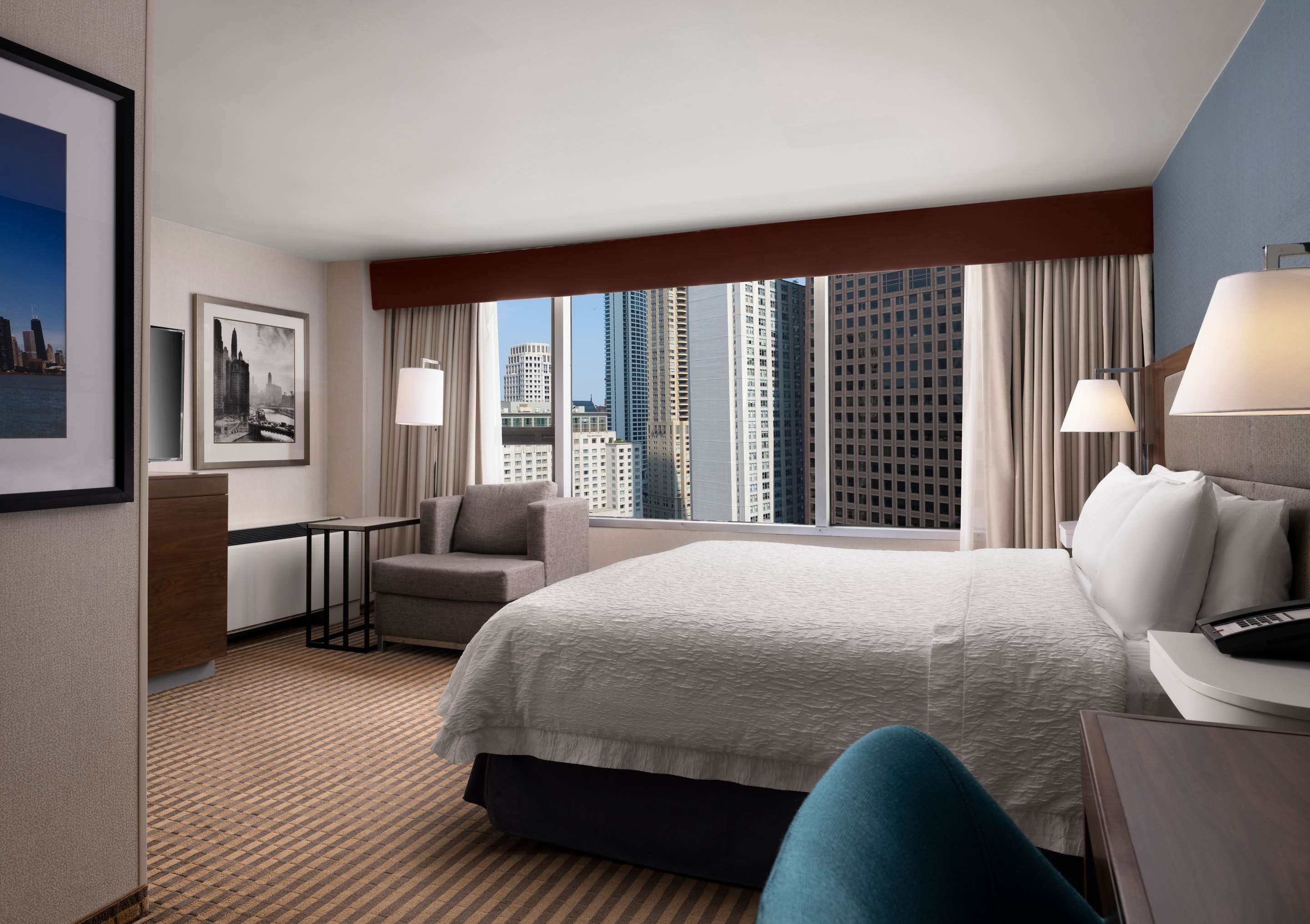 Hampton Inn Chicago Downtown/Magnificent Mile thumbnail 3