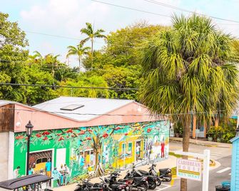 Caribbean House - Key West - Outdoor view