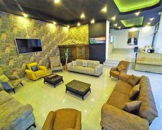 Kroisos Lake Resort Hotel - Egirdir - Lounge