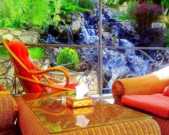 Park Avenue Hotel Yerevan - Yerevan - Ban công