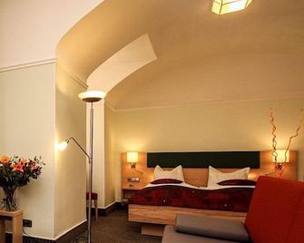 Hotel Barbara - Freiburg im Breisgau - Soveværelse