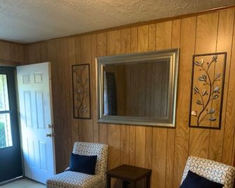 A Family Friendly Home - Shreveport - Olohuone