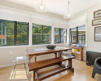 Lavender Country Cottage - Arrowtown Holiday Home - Arrowtown - Dining room