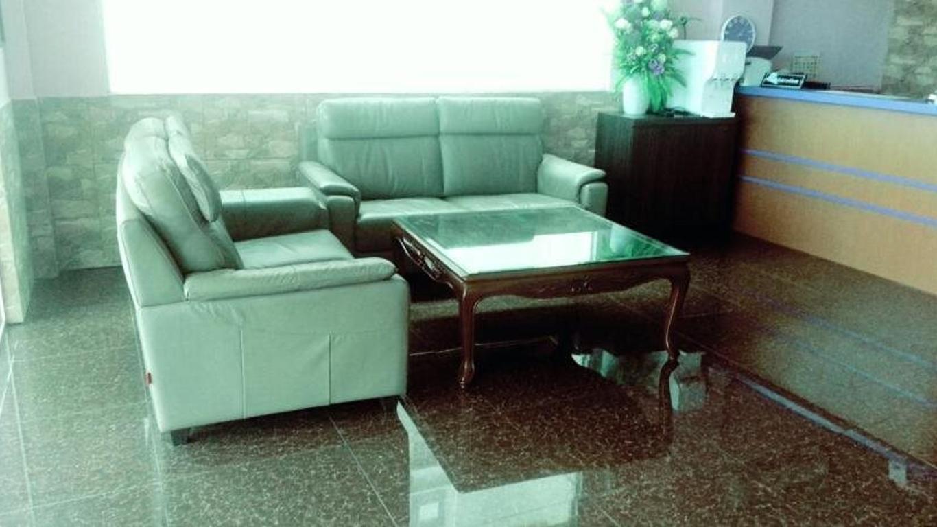 Lavender Riverside Hotel