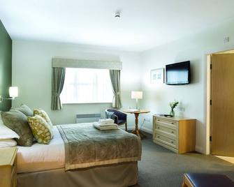 Burntwood Court Hotel - Barnsley - Bedroom
