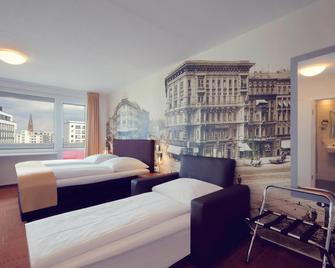 Mercure Hotel Berlin am Alexanderplatz - Berlín - Habitación