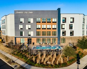 Hampton Inn & Suites by Hilton Columbia Killian Road - Columbia - Building