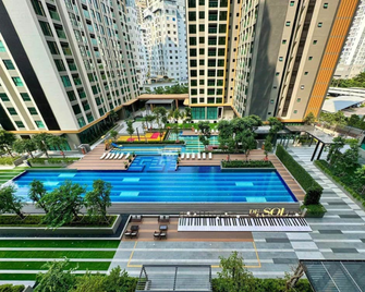 Imperial De La Sol District 4 - هوتشي مين سيتي - حوض السباحة