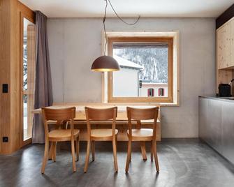 Alpine Lodge Chesa Plattner - Pontresina - Matsal