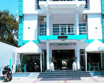 President Hotel Lumbini - Lumbini Sanskritik - Gebäude