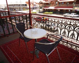 The Palace Hotel Kalgoorlie - Kalgoorlie - Balcon