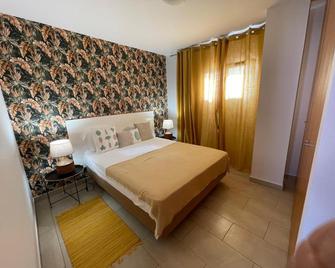 Esmeralda Holidays Apartments - Funchal - Bedroom
