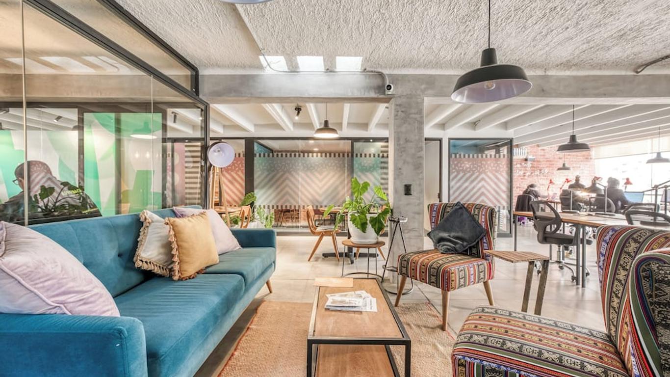 نايا ميرافلوريس