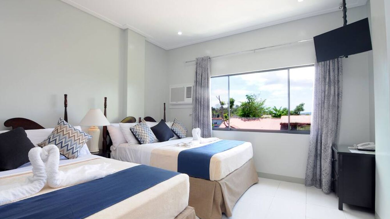 717 Cesar Place Hotel