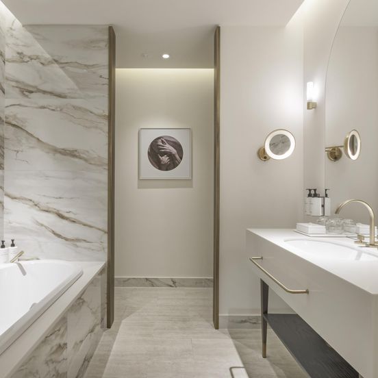 Bathroom view of Intercontinental Rome Ambasciatori Palace