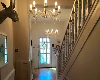 Giffnock Rooms - Giffnock - Stairs
