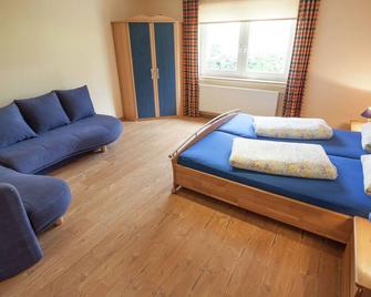 Enchanting Holiday Home in Bödefeld With Private Terrace - Schmallenberg - Habitación