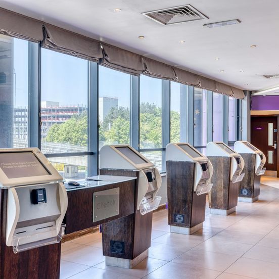 Premier Inn London Gatwick Airport image 1