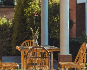 Mahafaly Hotel & Resort - Antsirabe - Patio