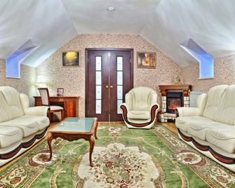 Slavia Hotel - Nischni Nowgorod - Wohnzimmer
