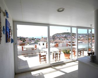 Bonapart Hotel - Cesme - Balcony