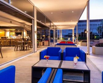 Onomo Hotel Durban - Durban - Gebäude