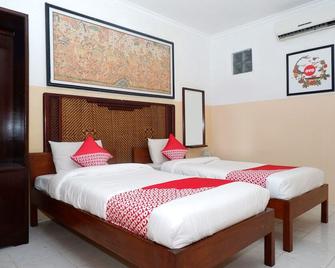Rajasa Hotel - Magelang - Bedroom