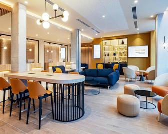 Courtyard by Marriott Paris Charles de Gaulle Central Airport - Roissy-en-France - Salon